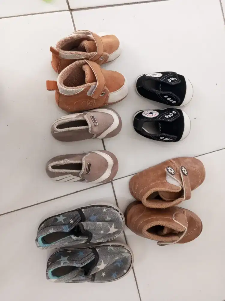 Sepatu bayi 0-1 tahun
