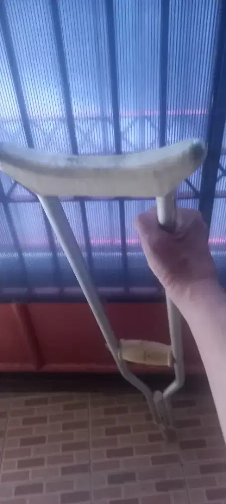 Tongkat Jalan Aluminium