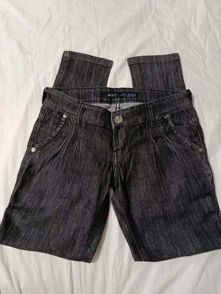 Preloved Zara Basic Jeans
