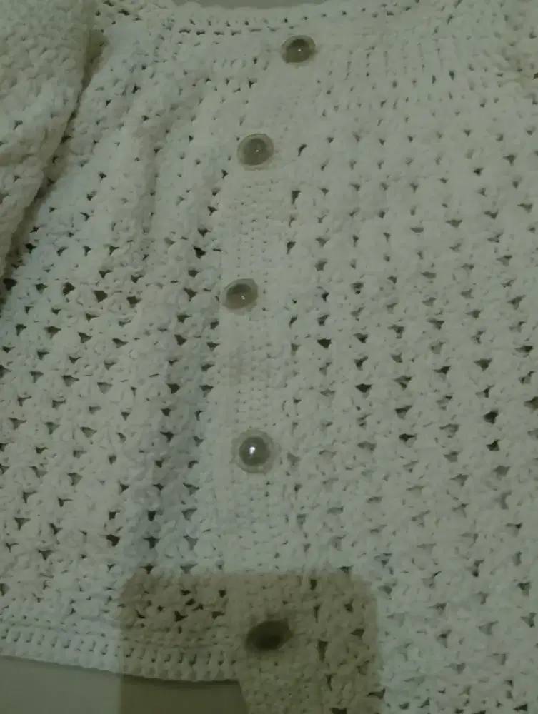 Sweater rajut putih like new