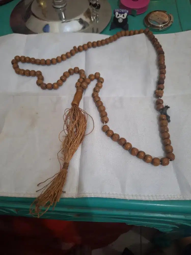 Tasbih kayu alat 
Untuk berzikir atau berdoa 
Limited edition 
Barang