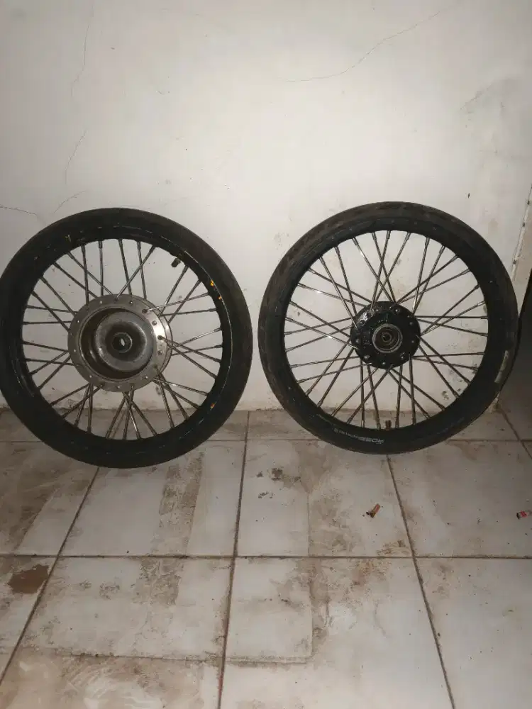 lagi bu tolong bantu min