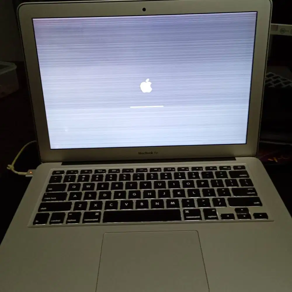 MacBook air 13inch early 2015 8/128 Layar Rusak