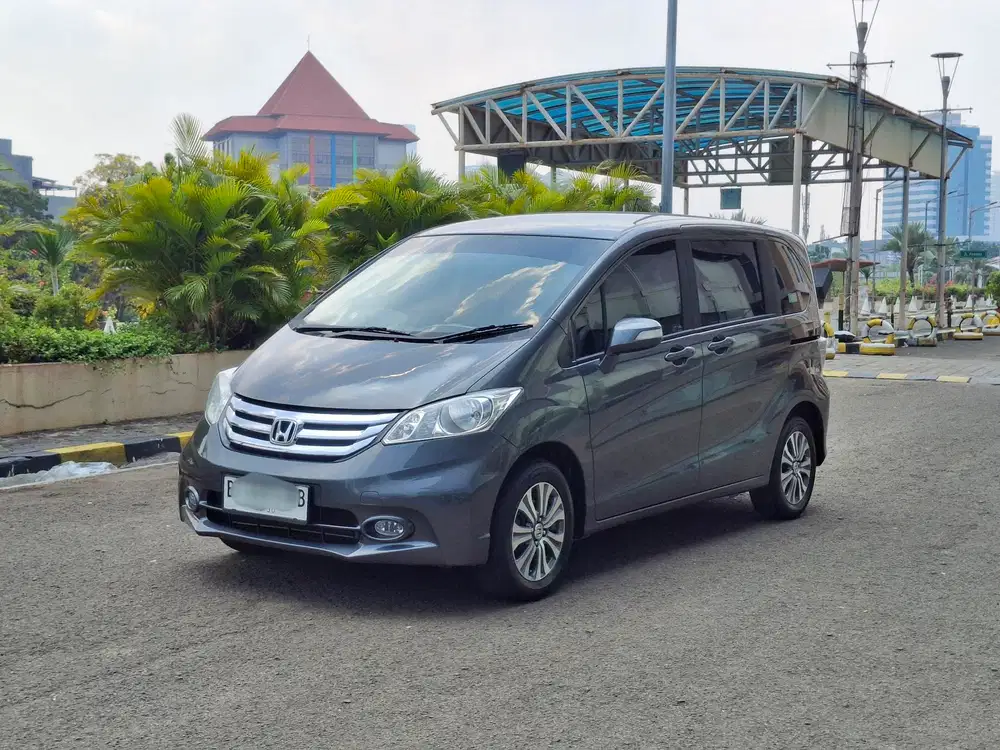 Freed PSD facelif matic thn 2014/15 super istimewa