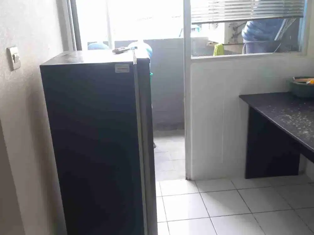 Disewakan Menteng square 2 BR Lt 6 furnished lantai terendah bisa bulanan.