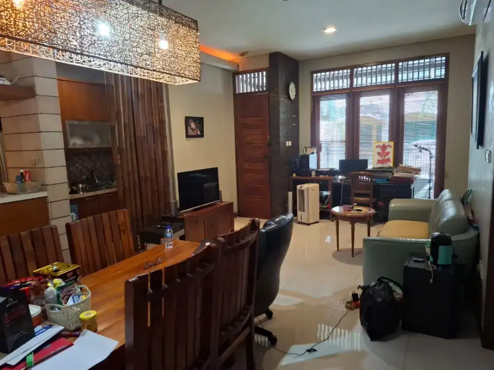 Dijual Cepat Rumah 2Lantai Dekat Dengan Stasiun LRT Cikunir Bekasi