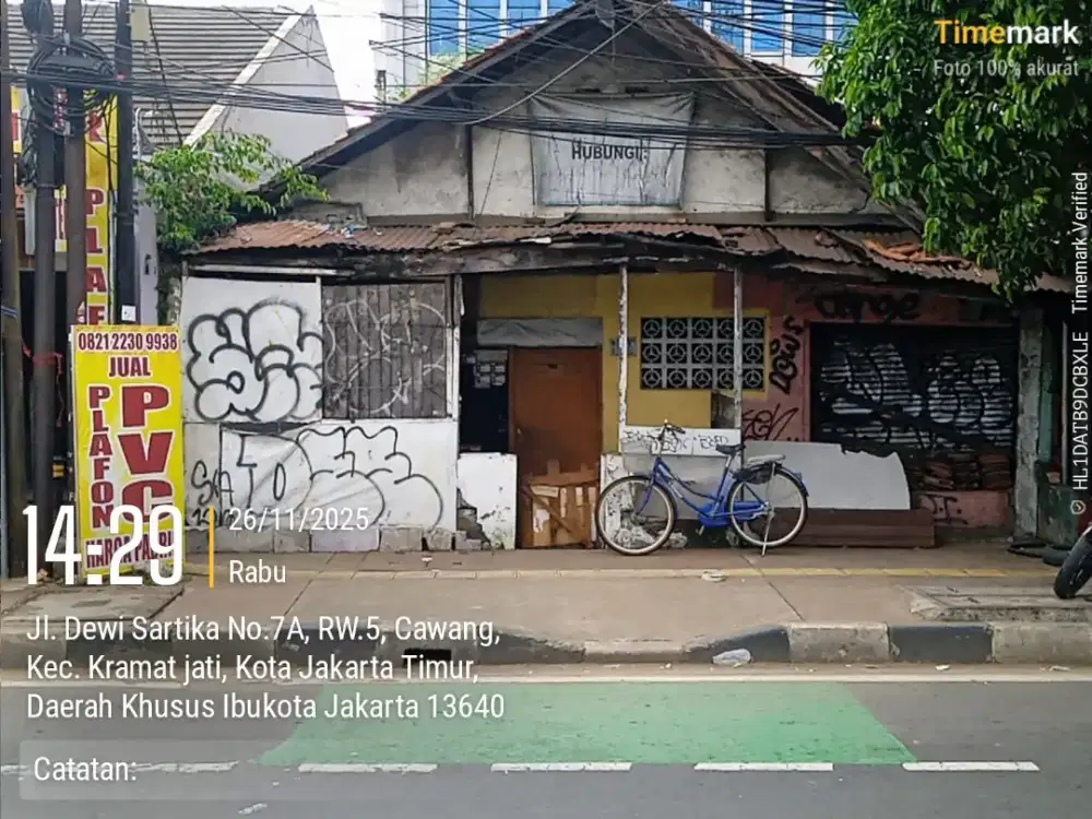 Rumah dijual dipertigaan lampu merah, dekat Kampus, Cawang