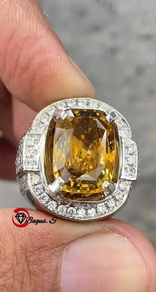 Natural Chrysoberyl 9.04 Ct