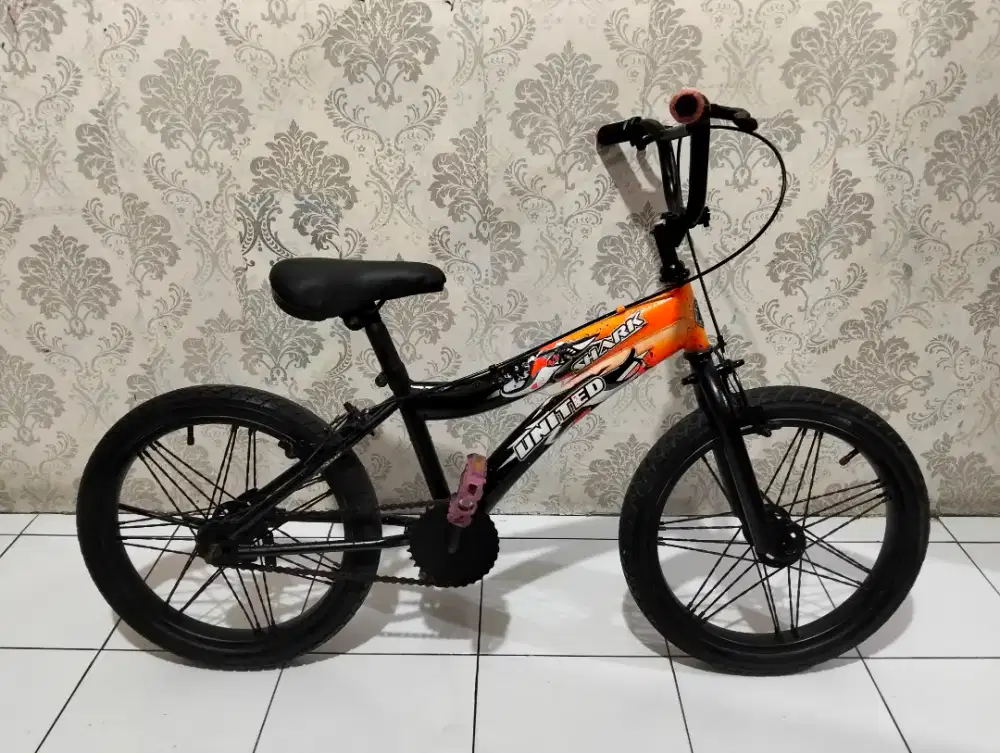 Sepeda BMX anak ukuran 18 untuk usia 5-10 tahun