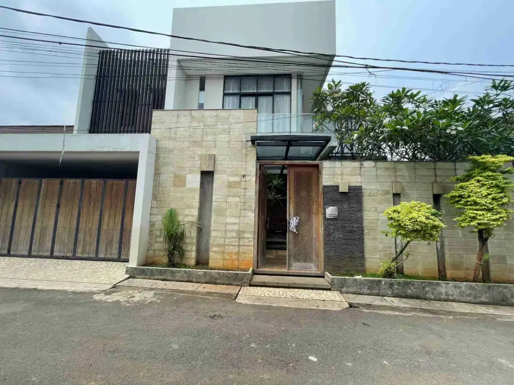 *Dijual rumah mewah dengan kolam renang pribadi di cipayung jaktim*