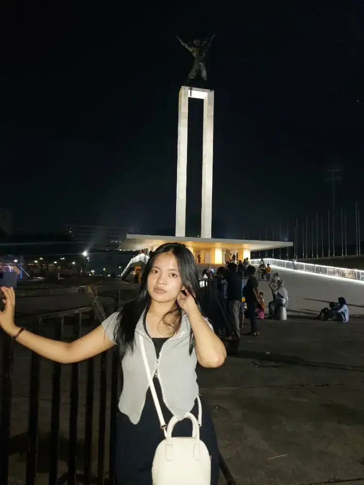 HOST LIVE/ART BABYSISTER