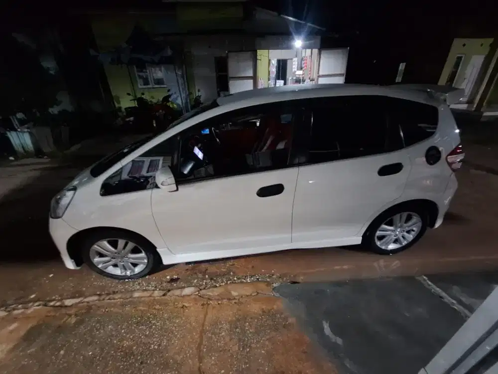 Honda jazz RS MT 2010