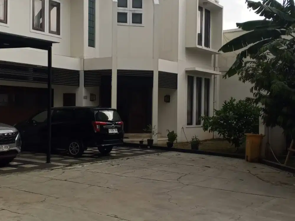 DI JUAL RUMAH CANTIK & TERAWAT SIAP HUNI DI CONDET