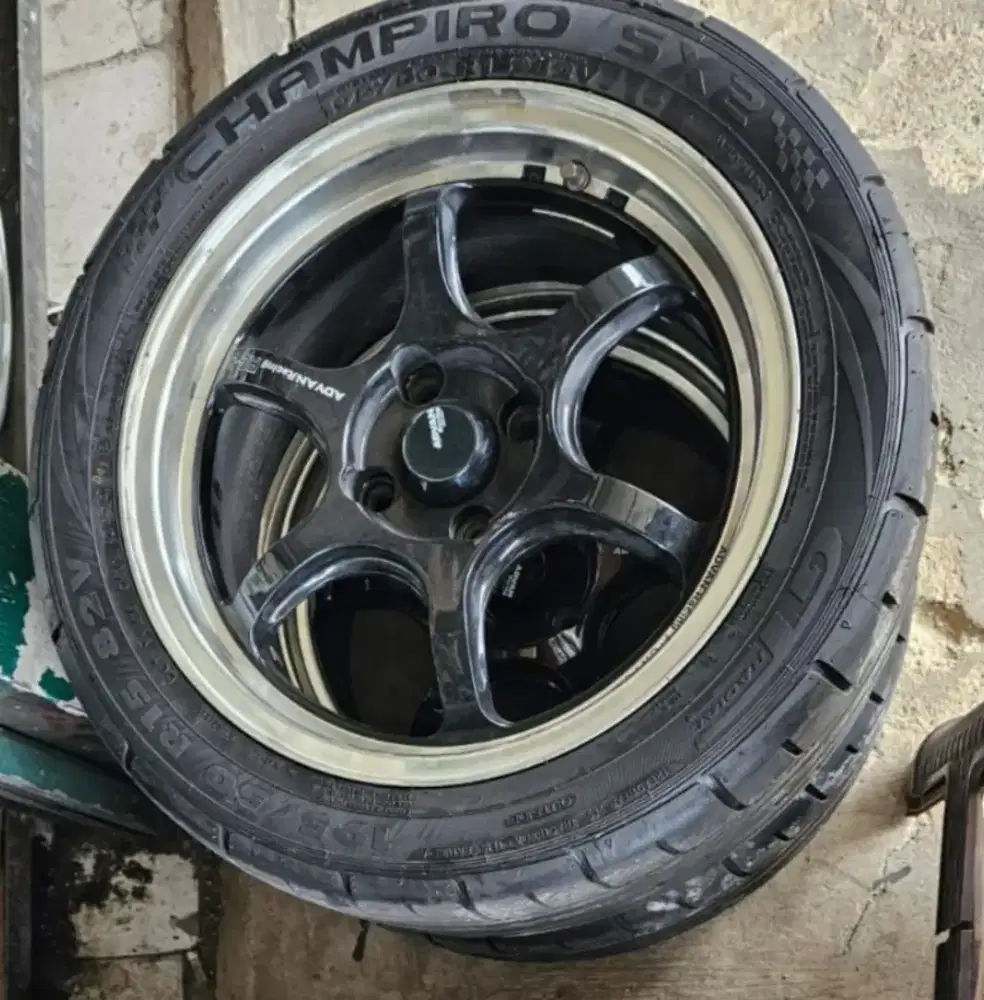 Velg Advan RGD2 R15 PCD4x100 Lebar 6.5 ET 42. 4pcs velg + Ban Bagus