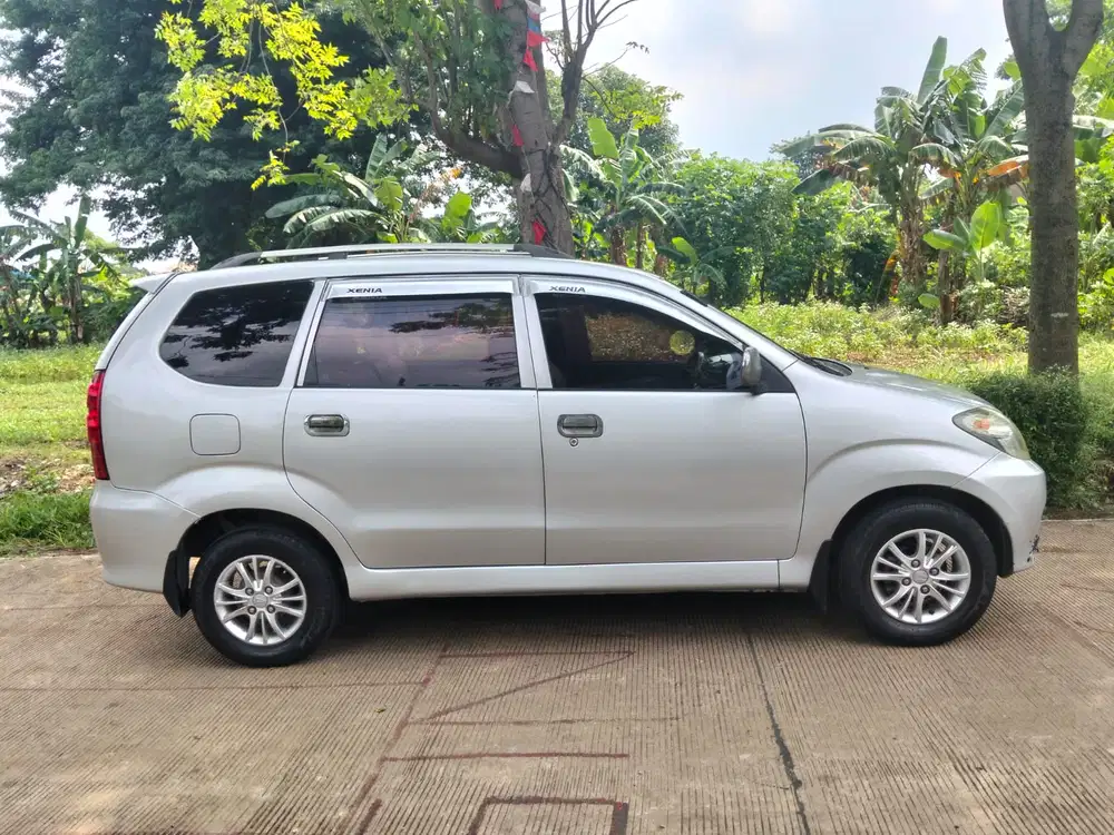 Daihatsu Xenia 2005 Bensin