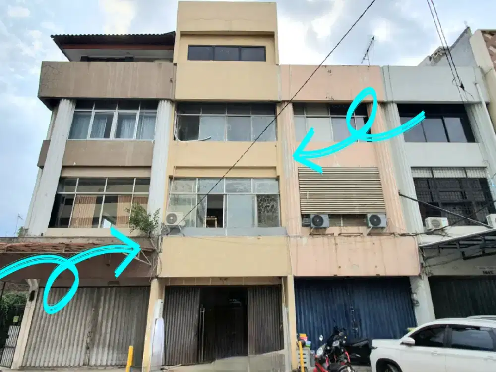 Disewakan Ruko Let Jen Suprapto, Galur, Johar Baru. Dalam kompleks - tidak hadap jalan raya. Baru selesai renovasi Des 2025
