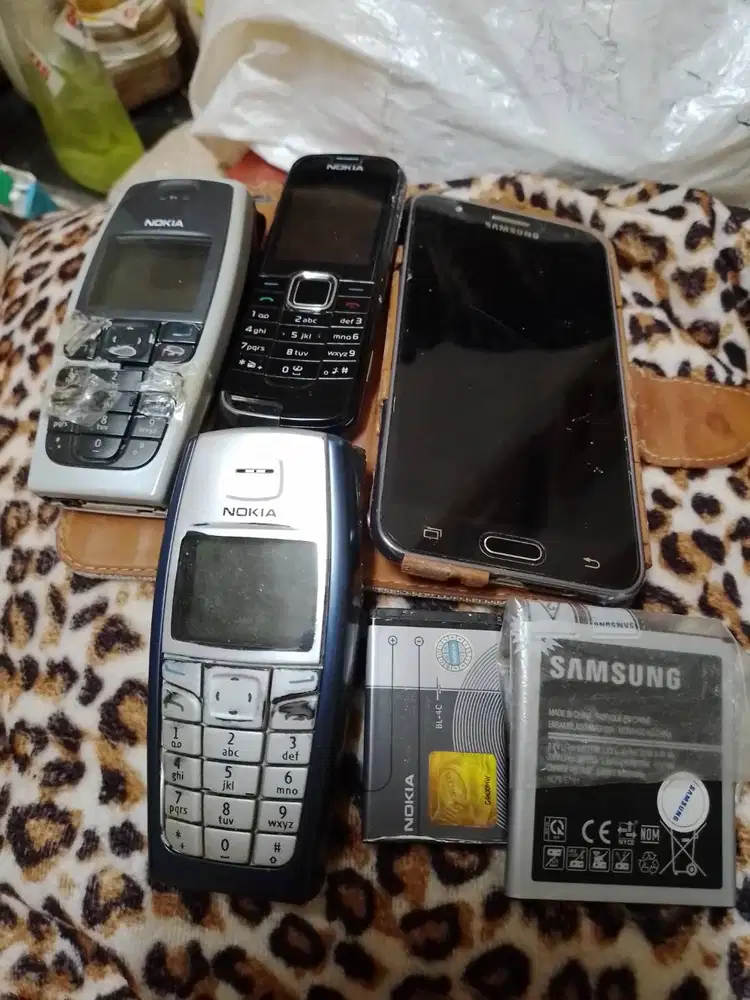 JUAL MURAH 500RB 4 HP BEKAS & DVD PLAYER TOSHIBA BEKAS SIAP PAKAI