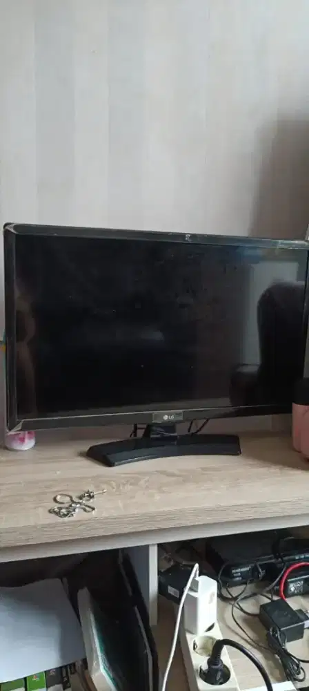 LG TV LED Monitor 24 inch
