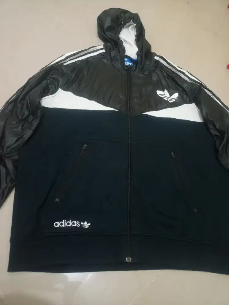 Adidas size xl , mksh bnyk