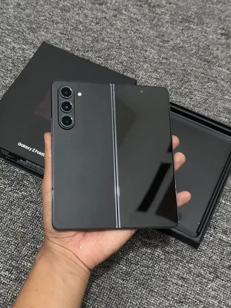 Samsung Z Fold 5 12/1Tb (1000Gb) SEIN Resmi Indo, Like New!