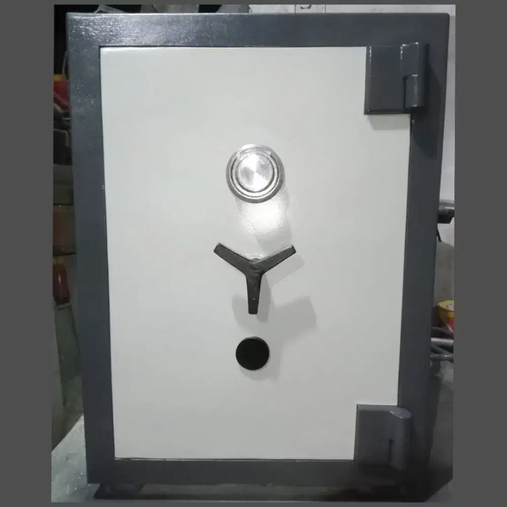 Brangkas Bekas Tahan Api A3 Surgent Lemari Dokumen Folio Perhiasan