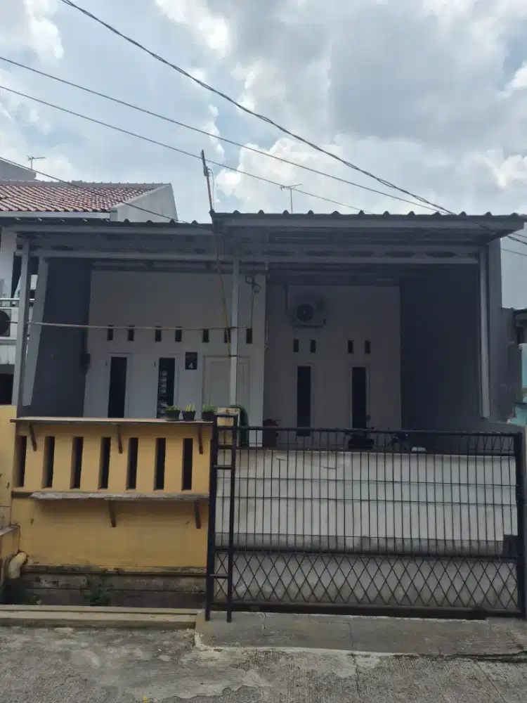 Jual Cepat Rumah Second Siap Huni di Komplek Walikota JakUt