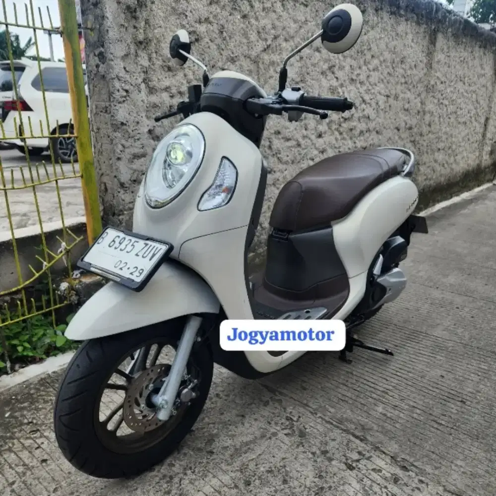 1 - honda scoopy prestige th 2024 KM 8RB