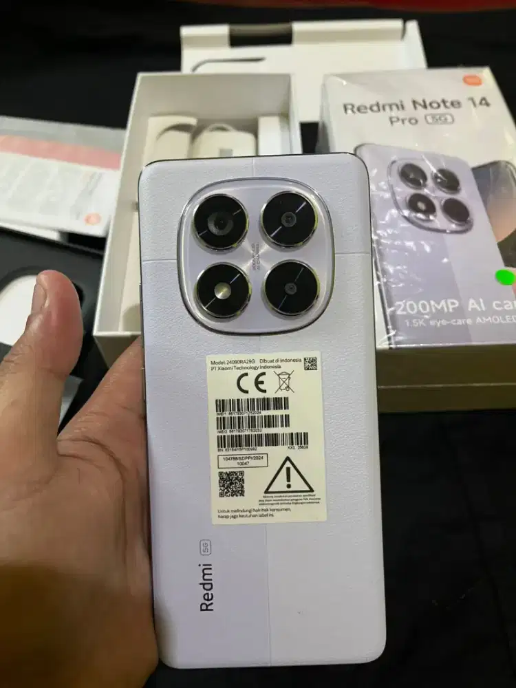 Note 14 pro 5g mlus 999%.ram 8/256