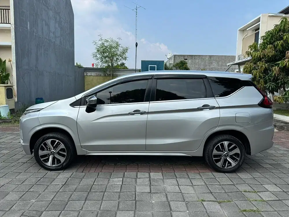 Xpander Ultimate Matic Low km 70rb