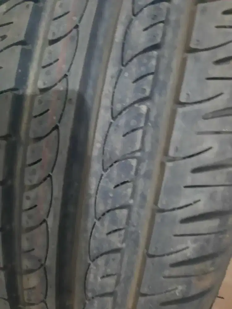 Ban GT radial champiro R 15