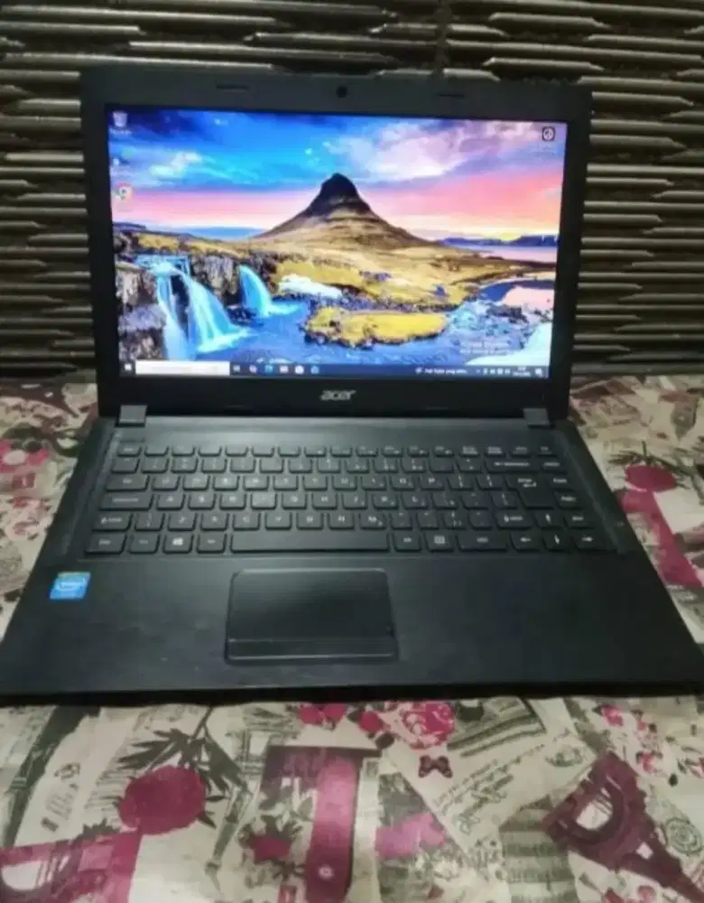 Laptop Acer Z1401