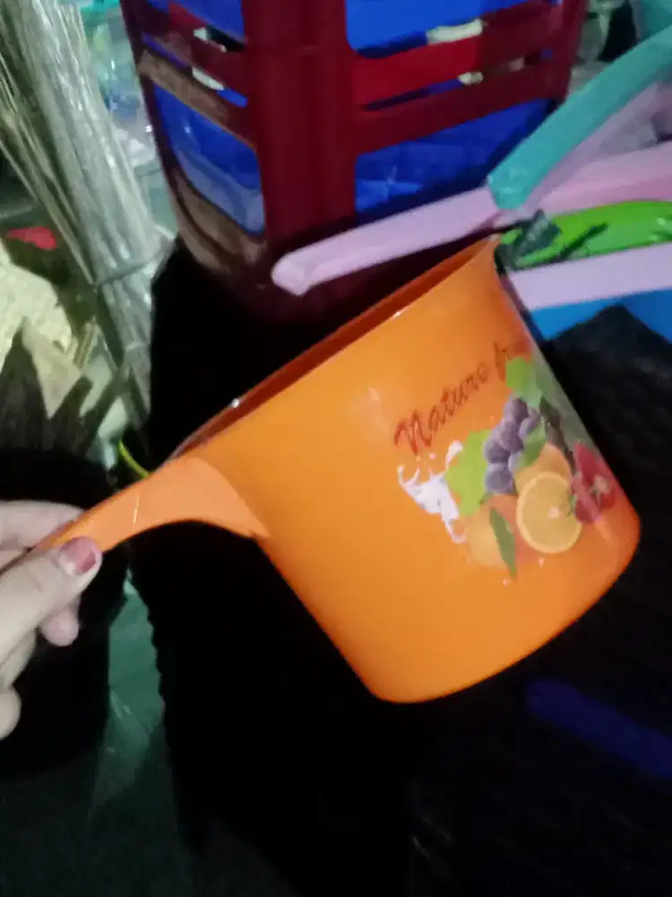 GAYUNG WARNA ORANGE BUAT MANDI BARU-HSC 2025