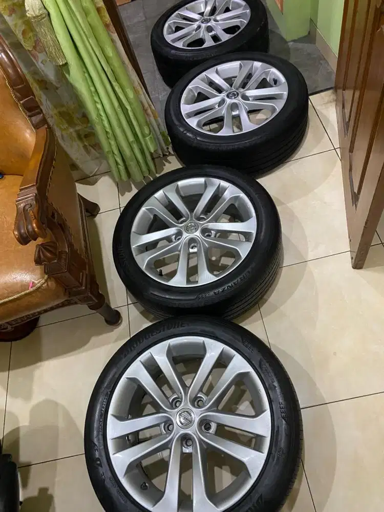Velg oem juke r17