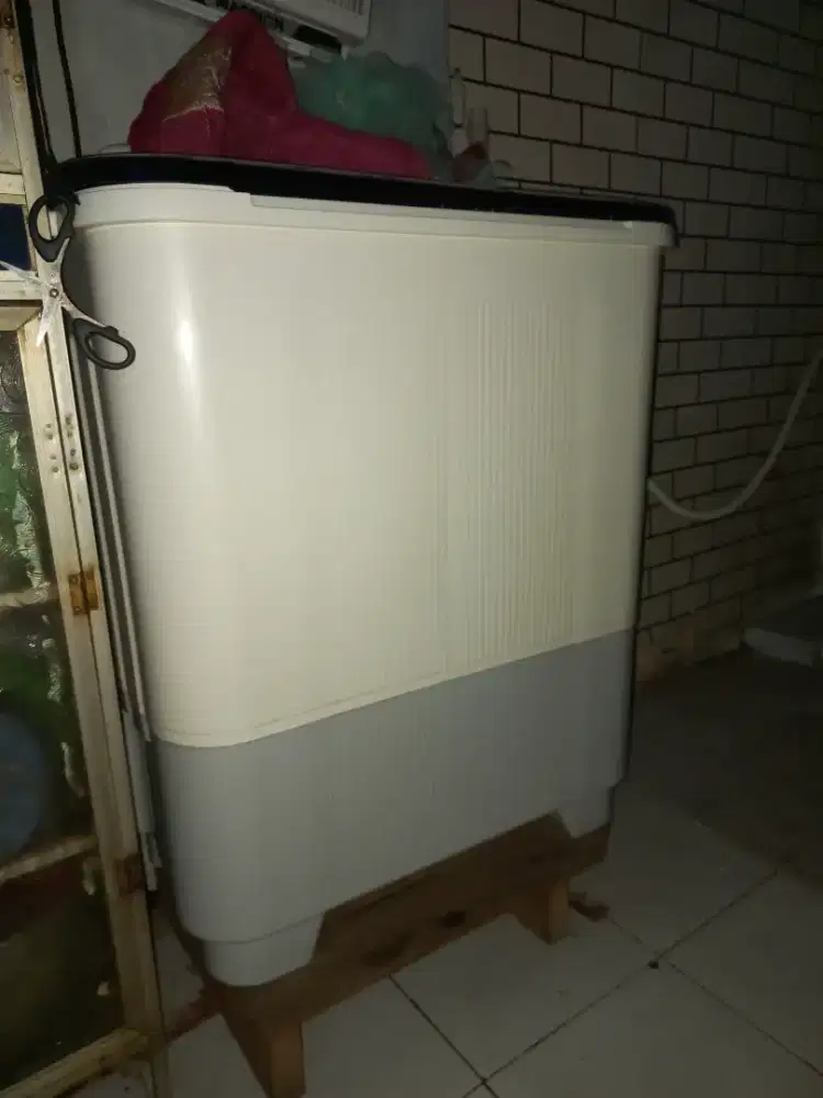 Mesin cuci sharp dua tabung