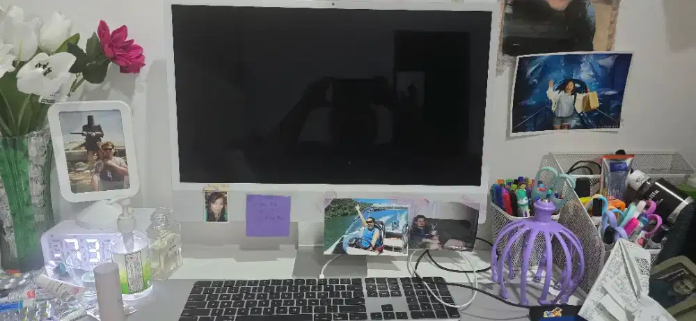 IMac 24 2023 M3 Chip 4 Ports 8gb/512 / like new