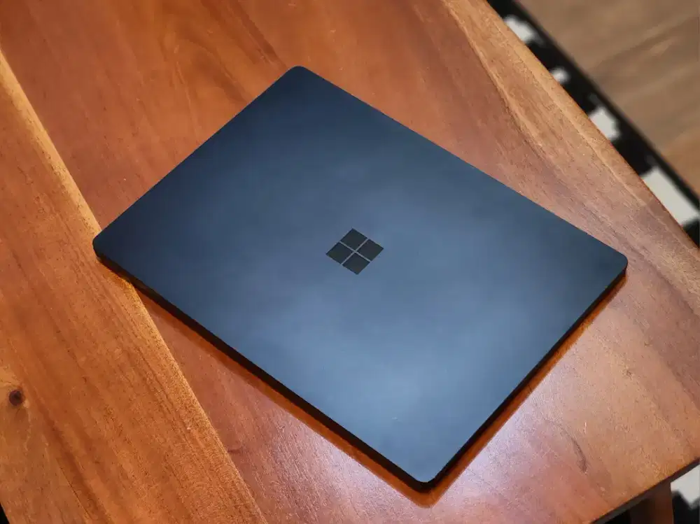 Surface Laptop 3 Intel Core i7 10th Intel IRIS RAM 16GB Touchscren QHD