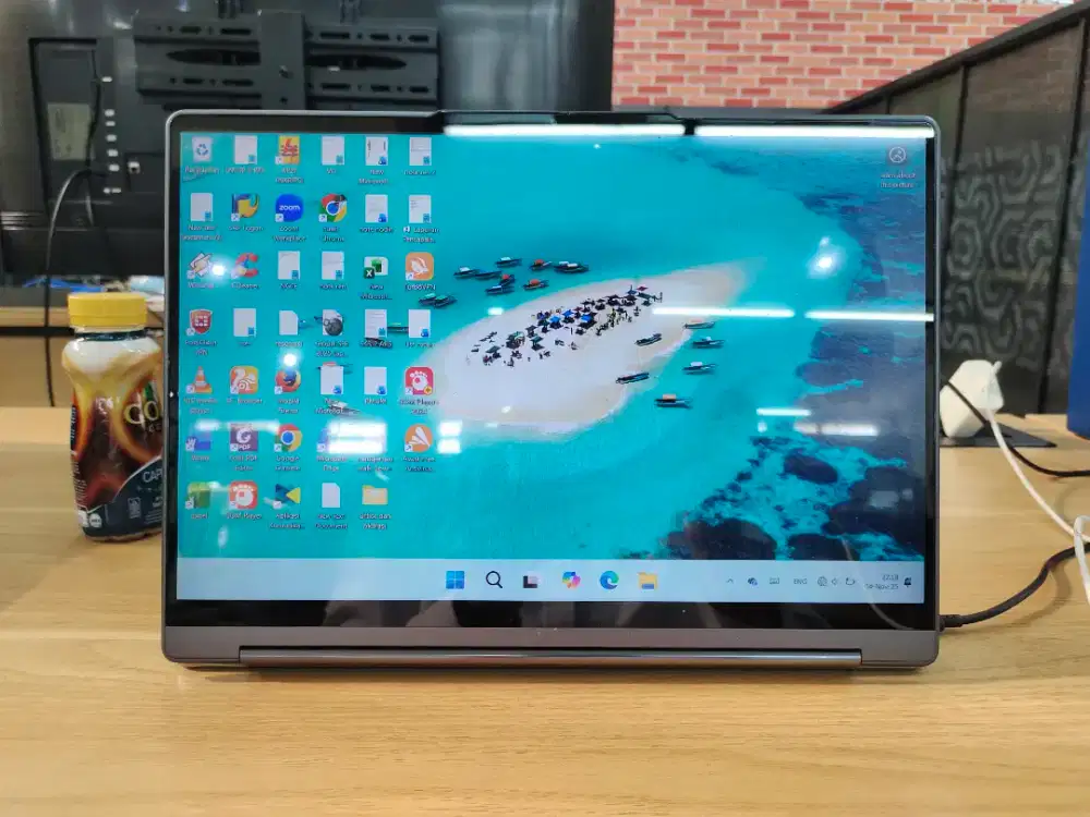 JUAL LAPTOP LENOVO YOGA 9 OLED 4K TOUCHSREEN KONDISI 99%