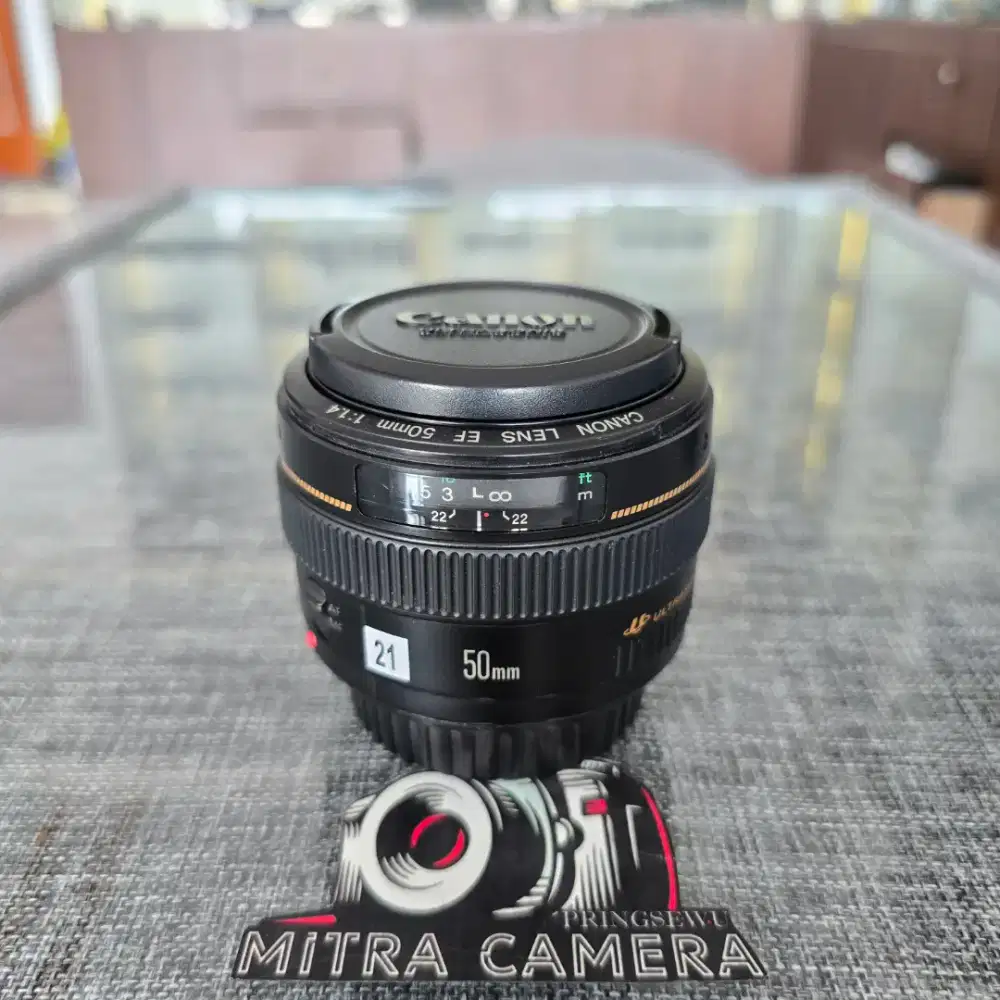 CANON 50mm f1.4 USM Like New