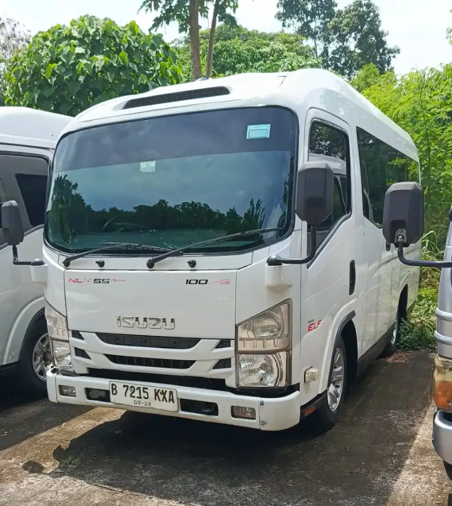 Elf Minibus NLR 55 2017 Ac 14 Kursi