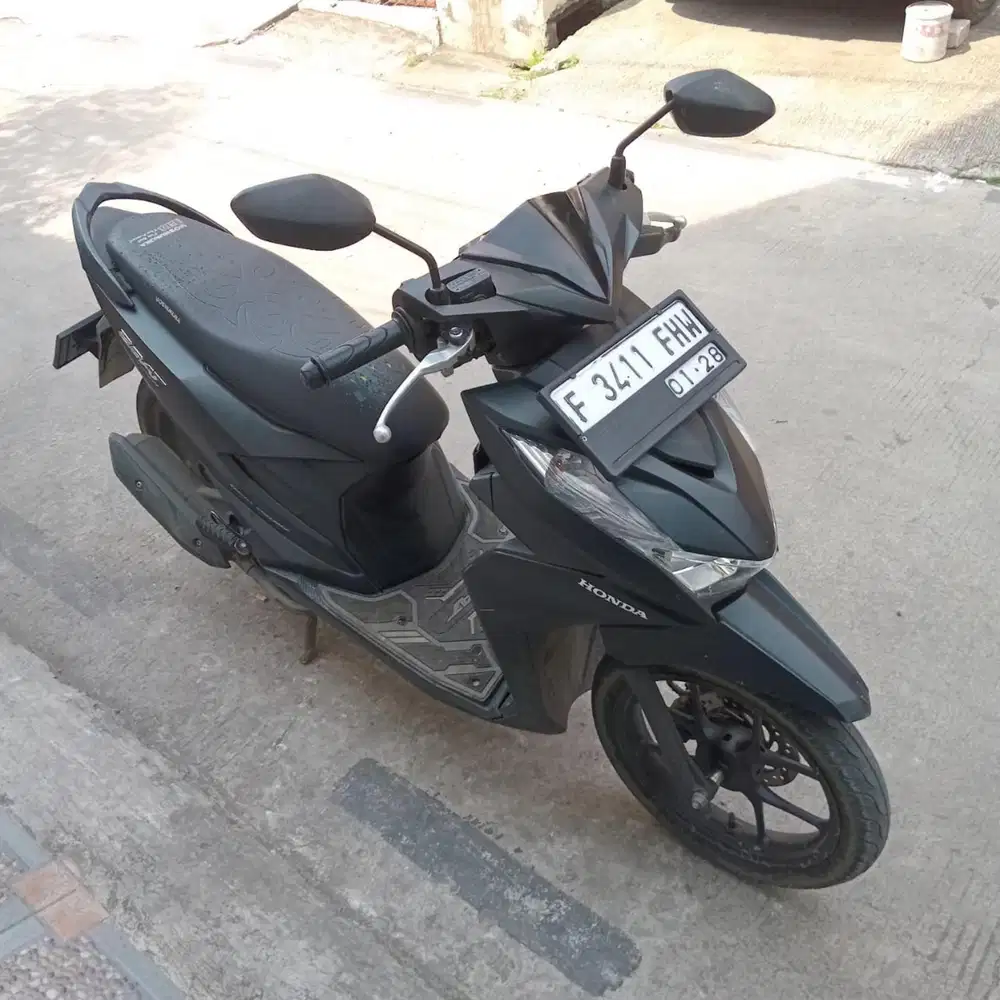 Honda Beat Deluxe 2023 awal,ss lengkap mesin bagus Kilometer 19 Ribuan