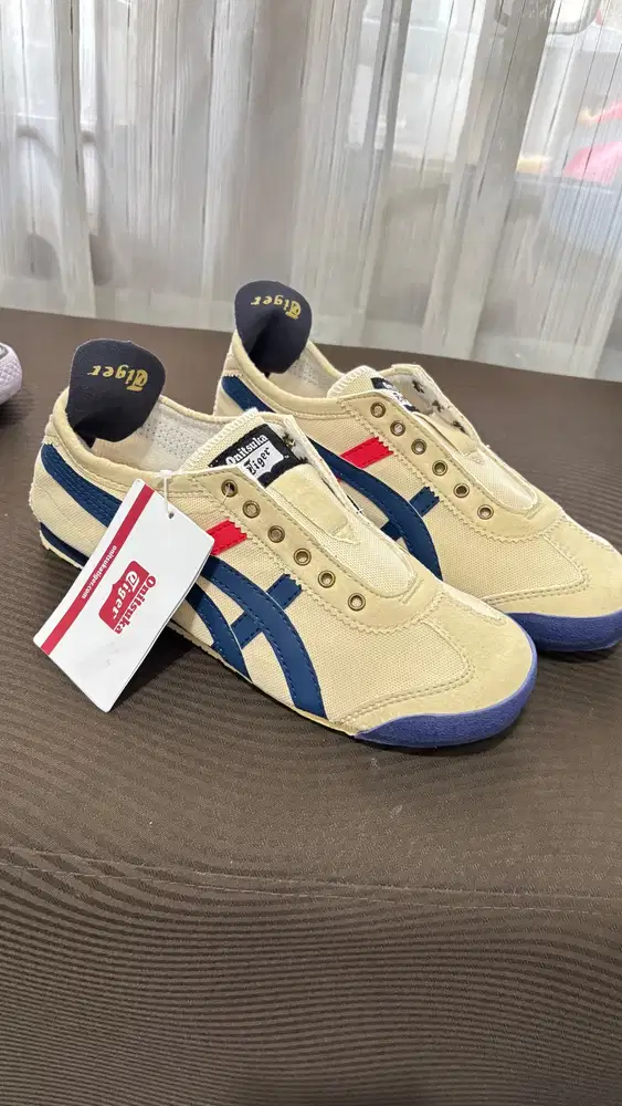 Sepatu Onitsuka Tiger Slip On Cream Navy Red