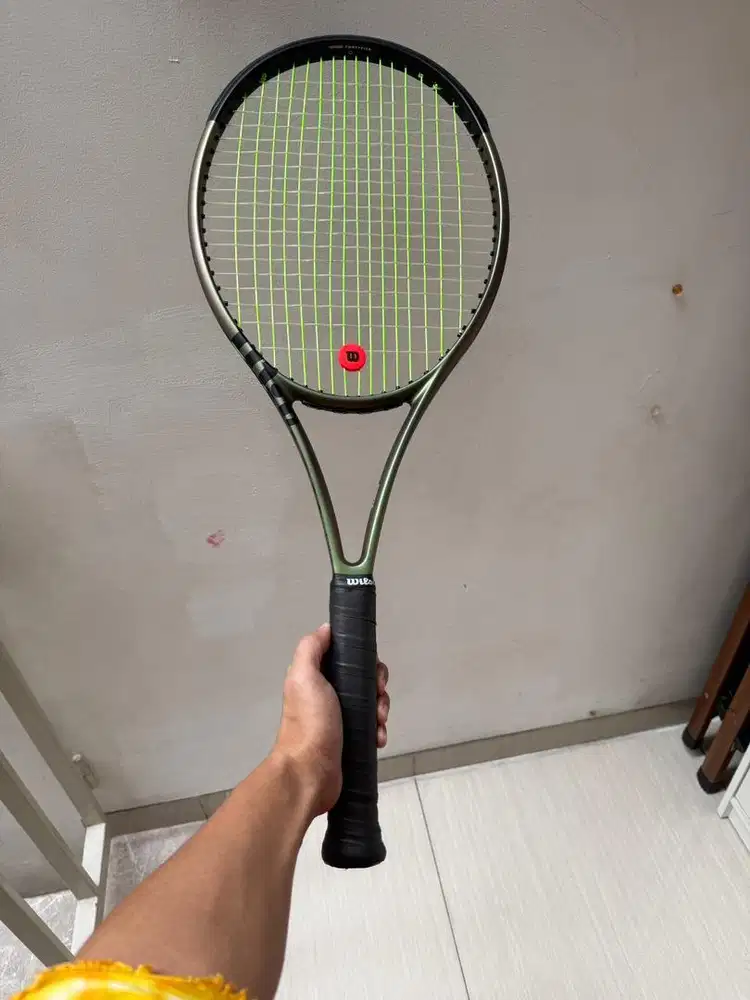 Raket tennis wilson blade v8 / racket tenis wilson 265g 100ul