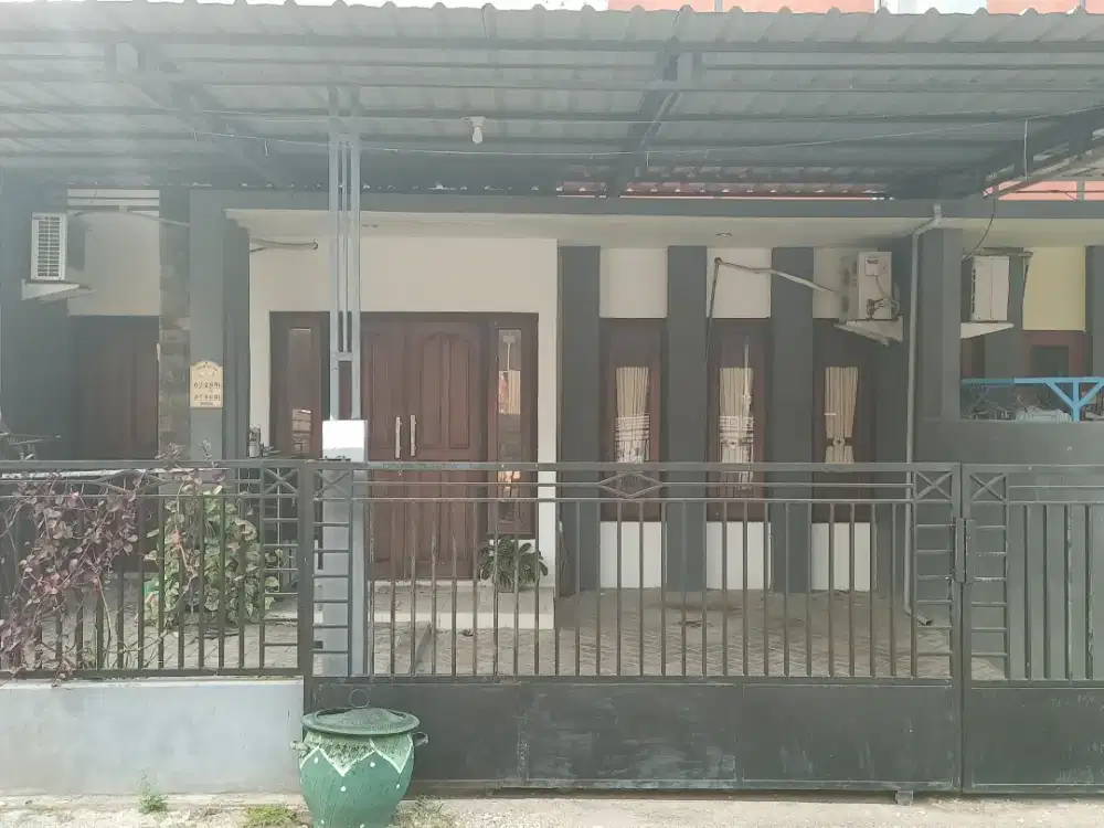 Dijual rumah lokasi strategis di Pamekasan