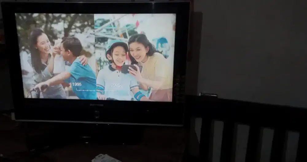 LCD TV Polytron 32 dan setobox