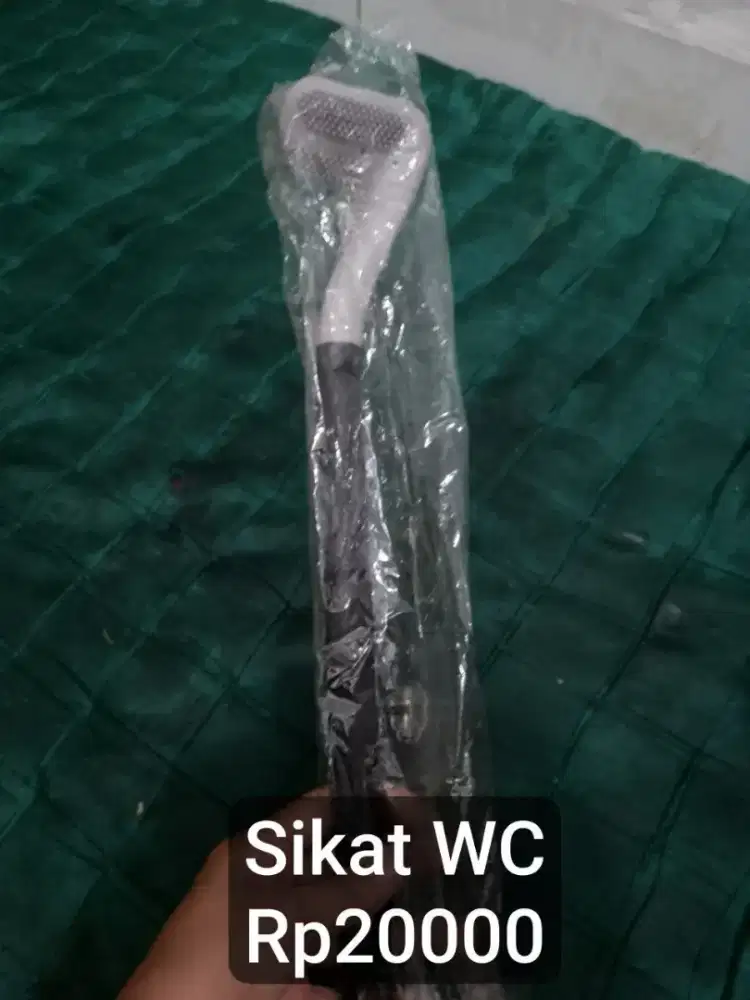 Sikat WC Warna Abu