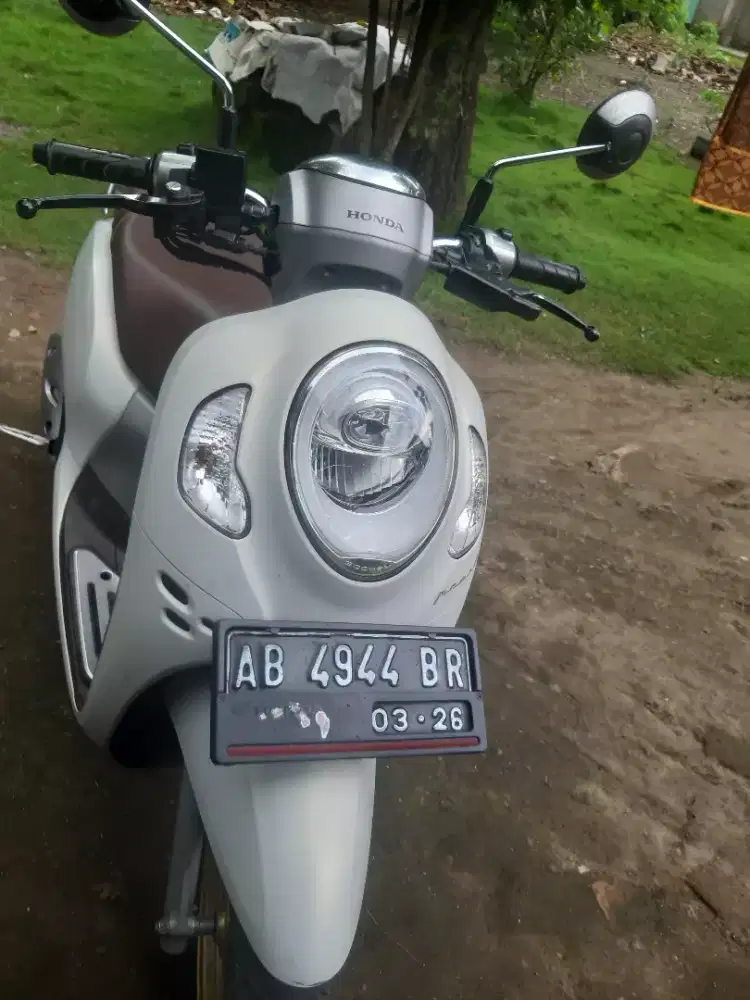 Scoopy pretige white 2021 AB Bantul tangan pertama