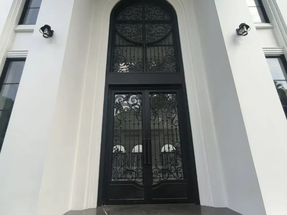 Dijual Rumah Graha Family