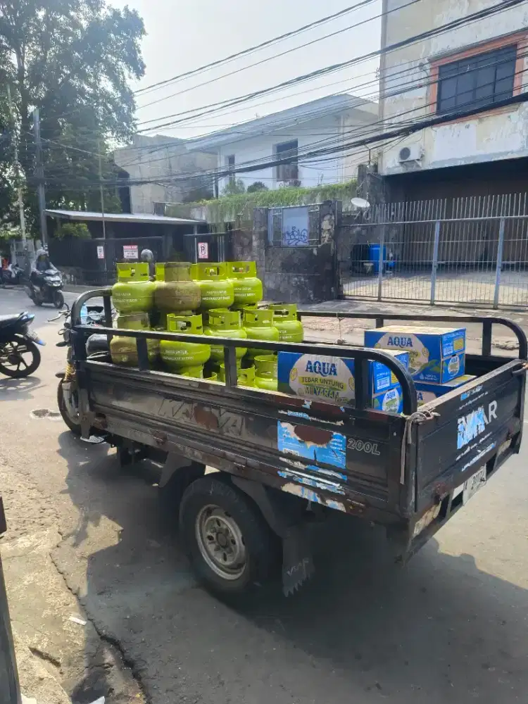 Antar Air kemasan dan Galon Agen menggunakan Viar ( Roda tiga)