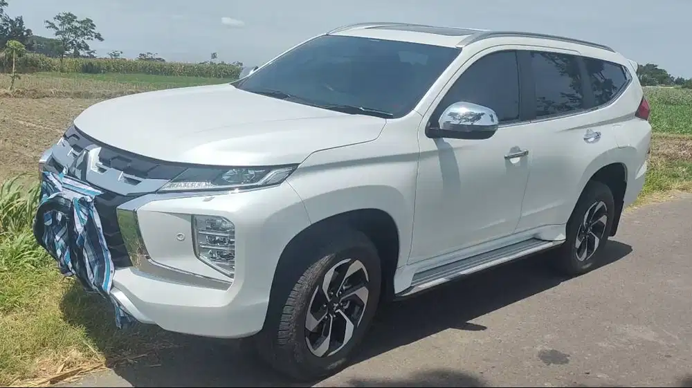 PAJERO DAKAR SUNROOF DIESEL PUTIH 2025 KM6800