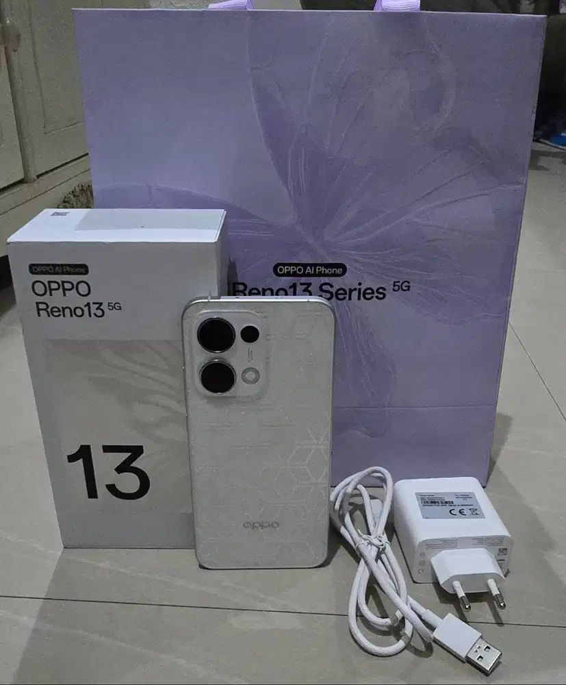 Oppo reno 5G IA phone